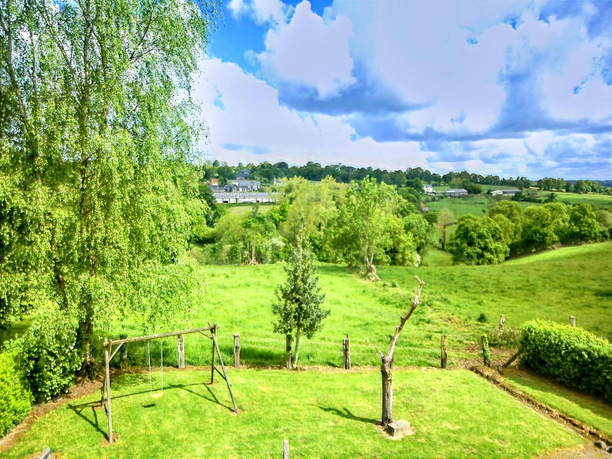 Holiday Home Close To Normandy Montaigu-les-Bois Exterior foto